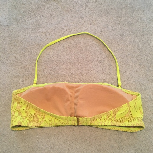 BCBGeneration Sz Medium Bikini swim top . Removable strap . - Picture 4 of 13